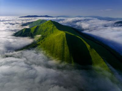 Bieszczady .PoĹonina CaryĹska z lotu ptaka wiosnÄ.